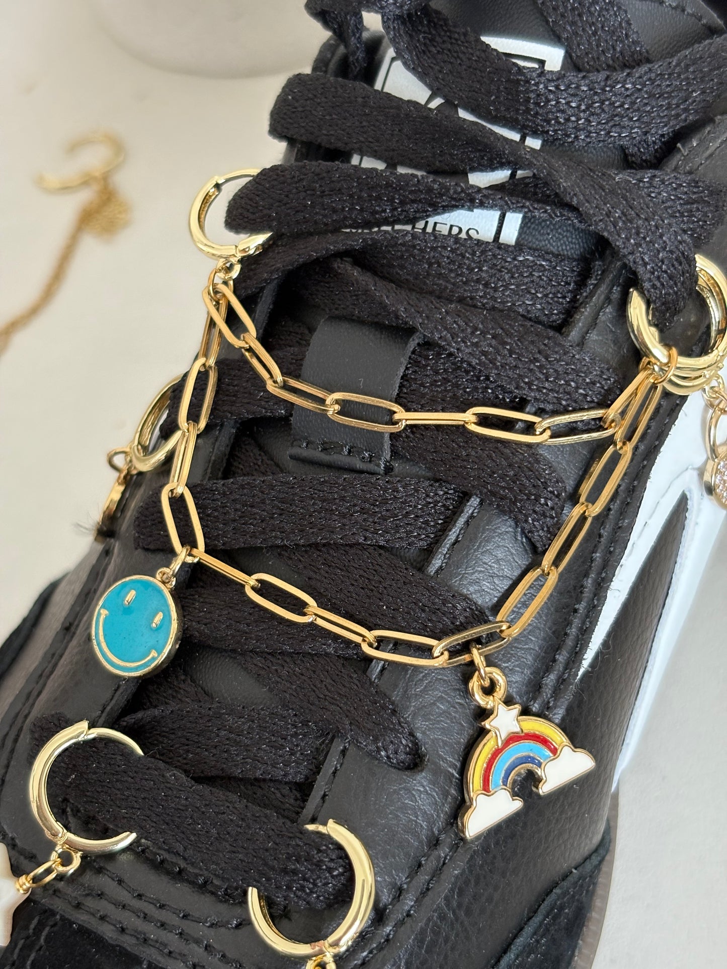 Charm feliz cadena doble