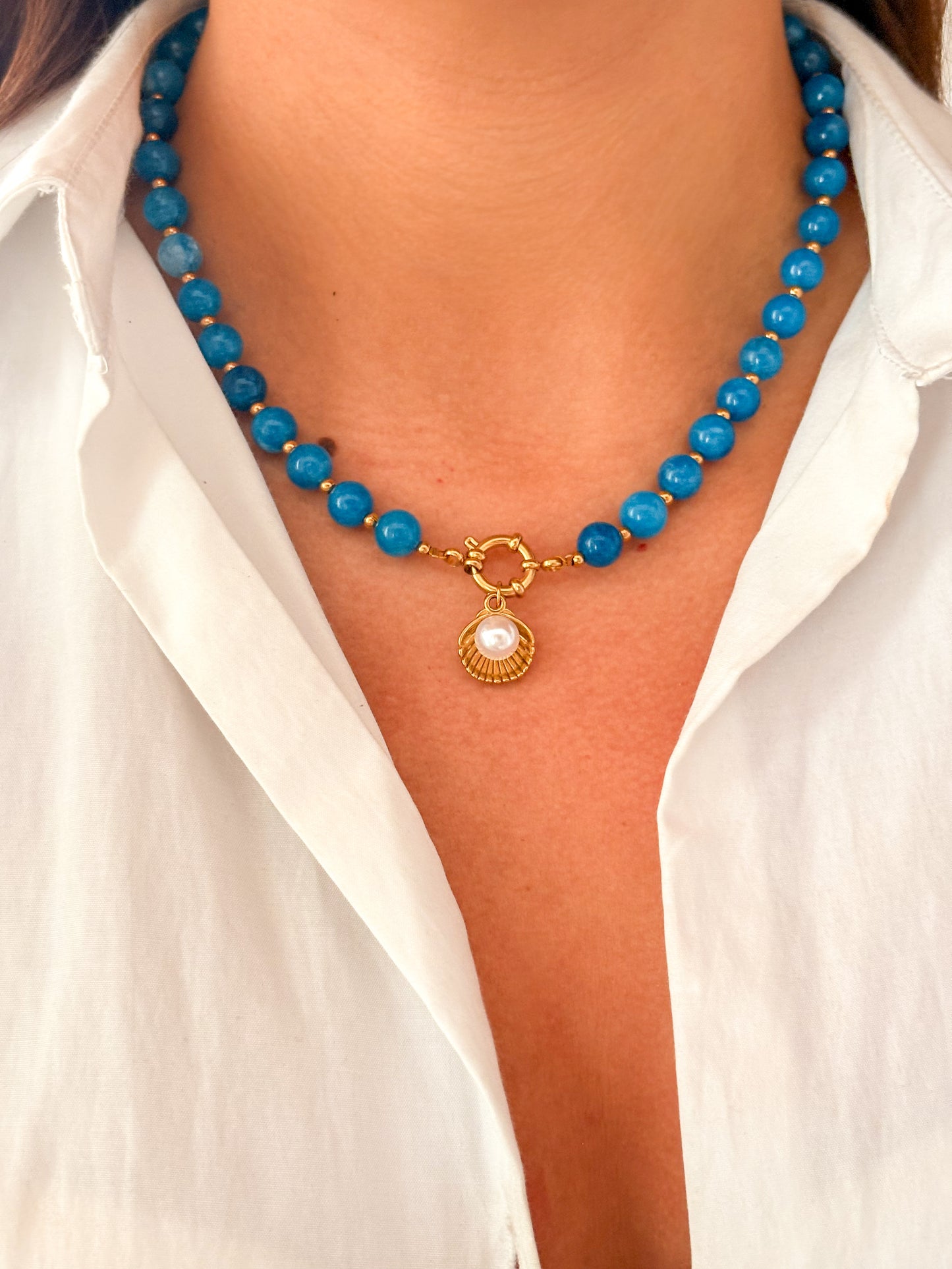 Collar calcitas azulino