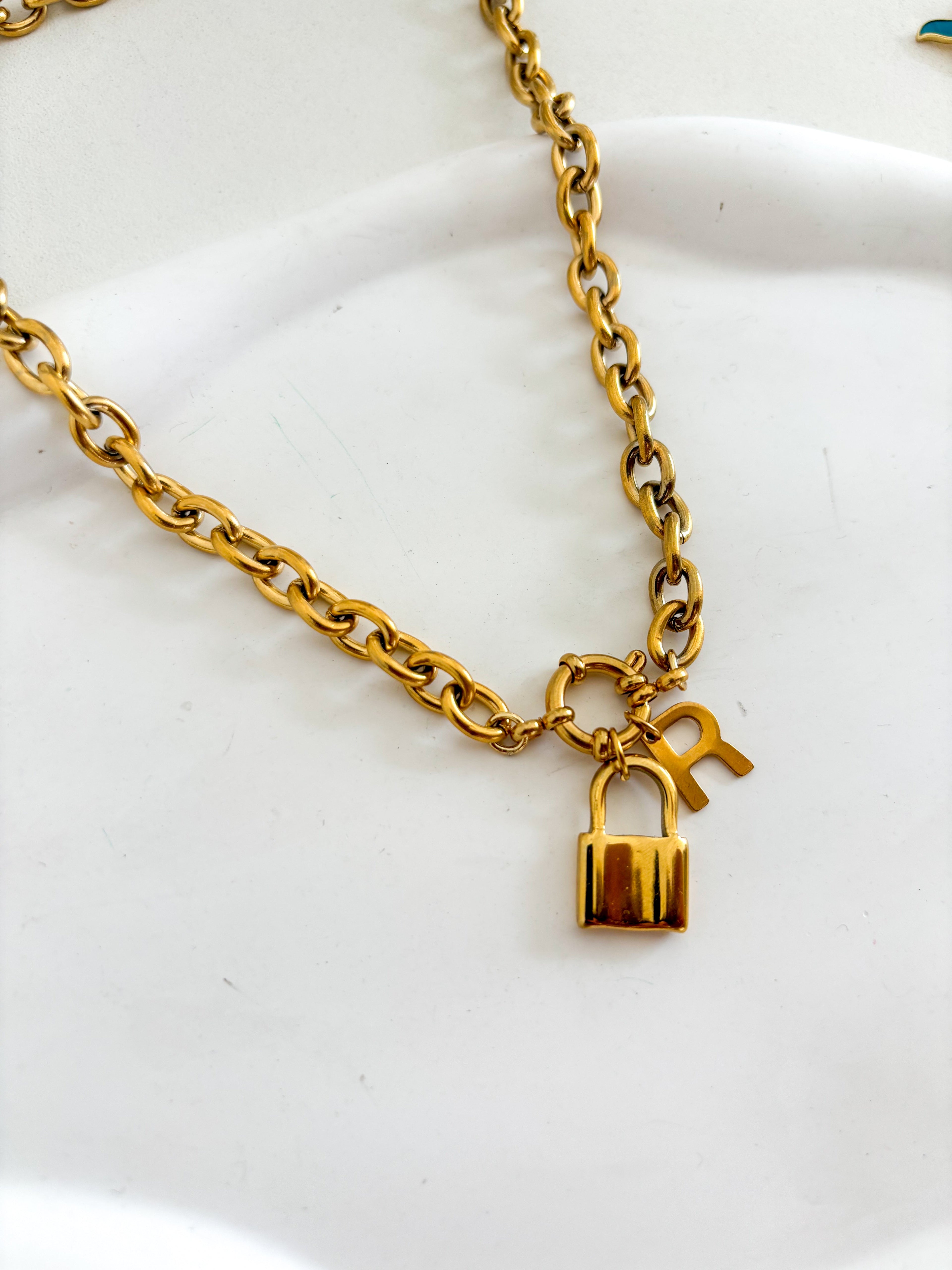 Collar encanto timón