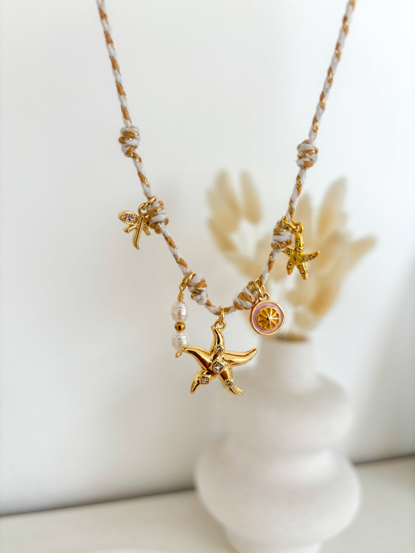 Collar encanto nudos