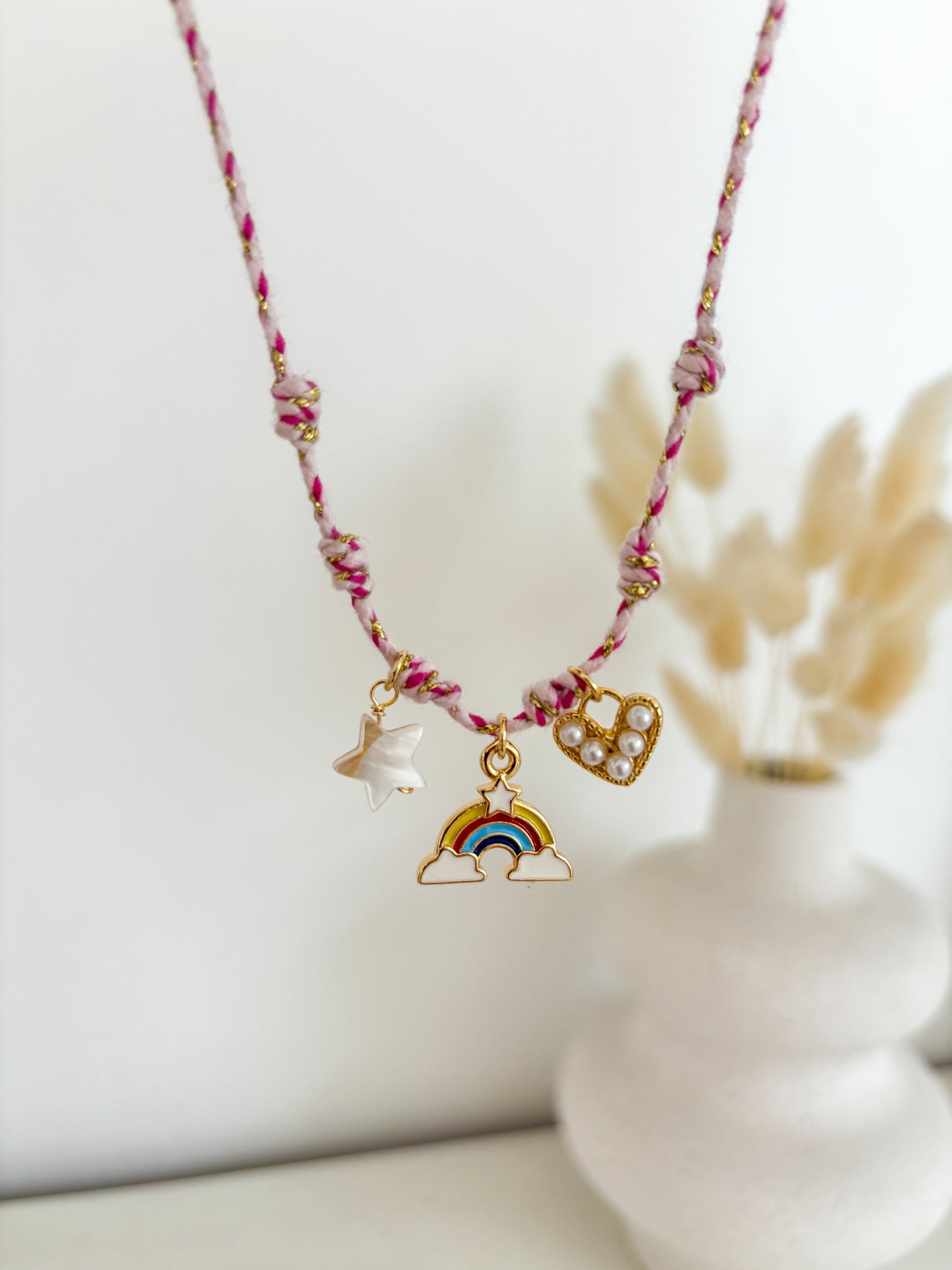 Collar encanto nudos