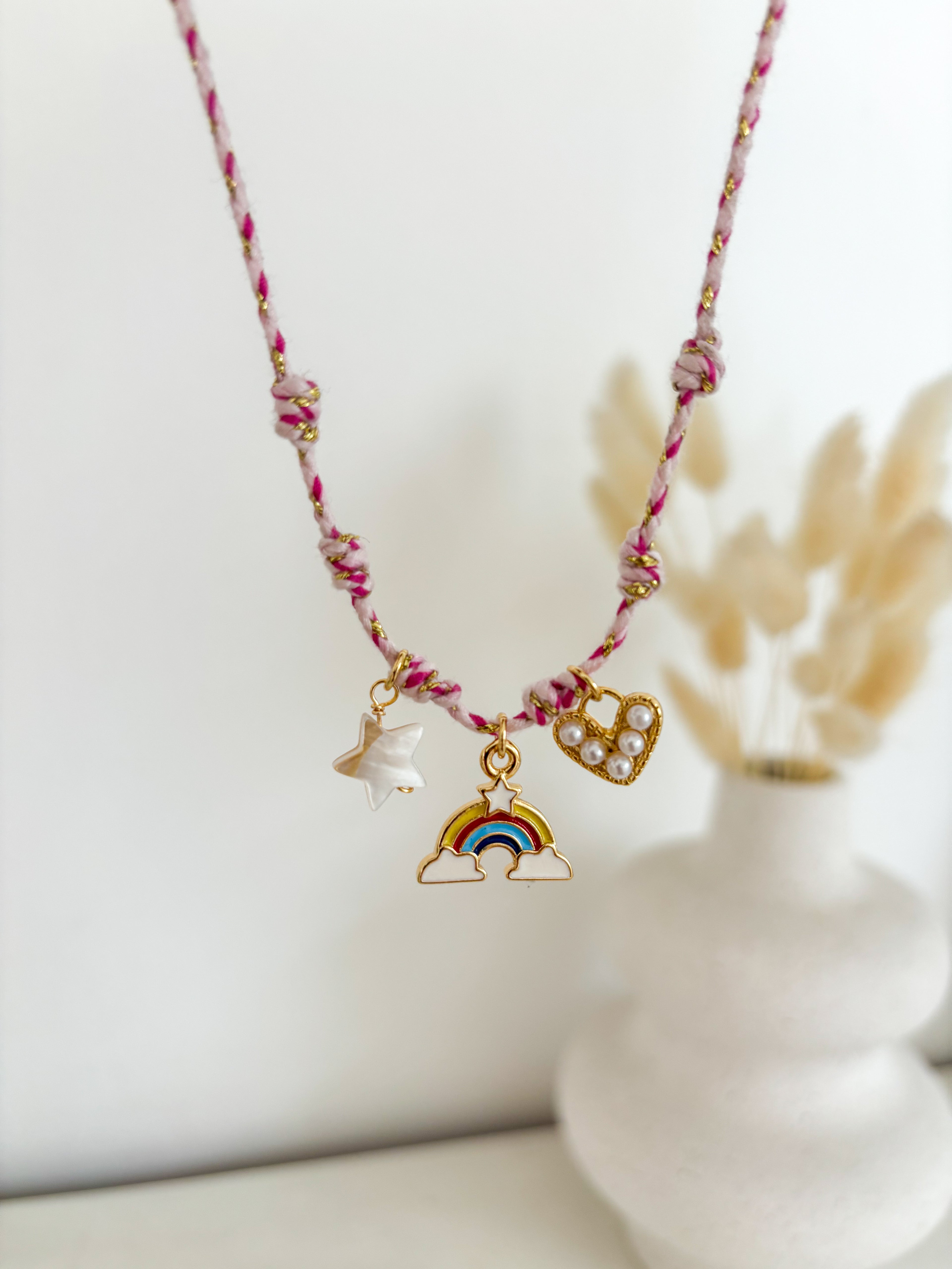 Collar encanto nudos