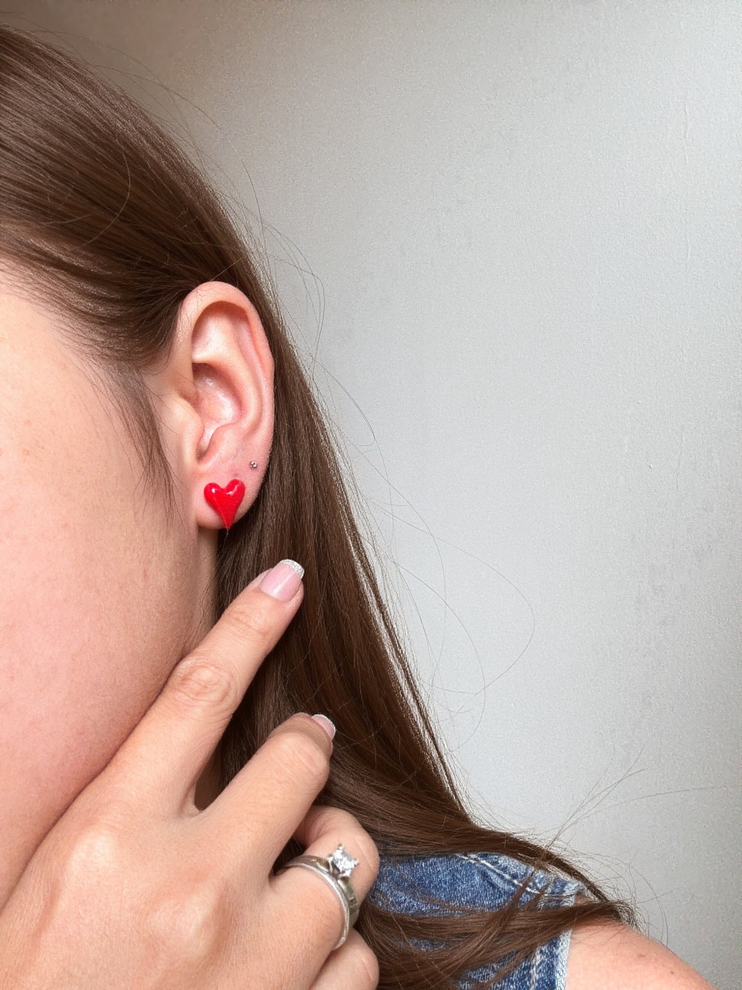 Aretes corazón rojo