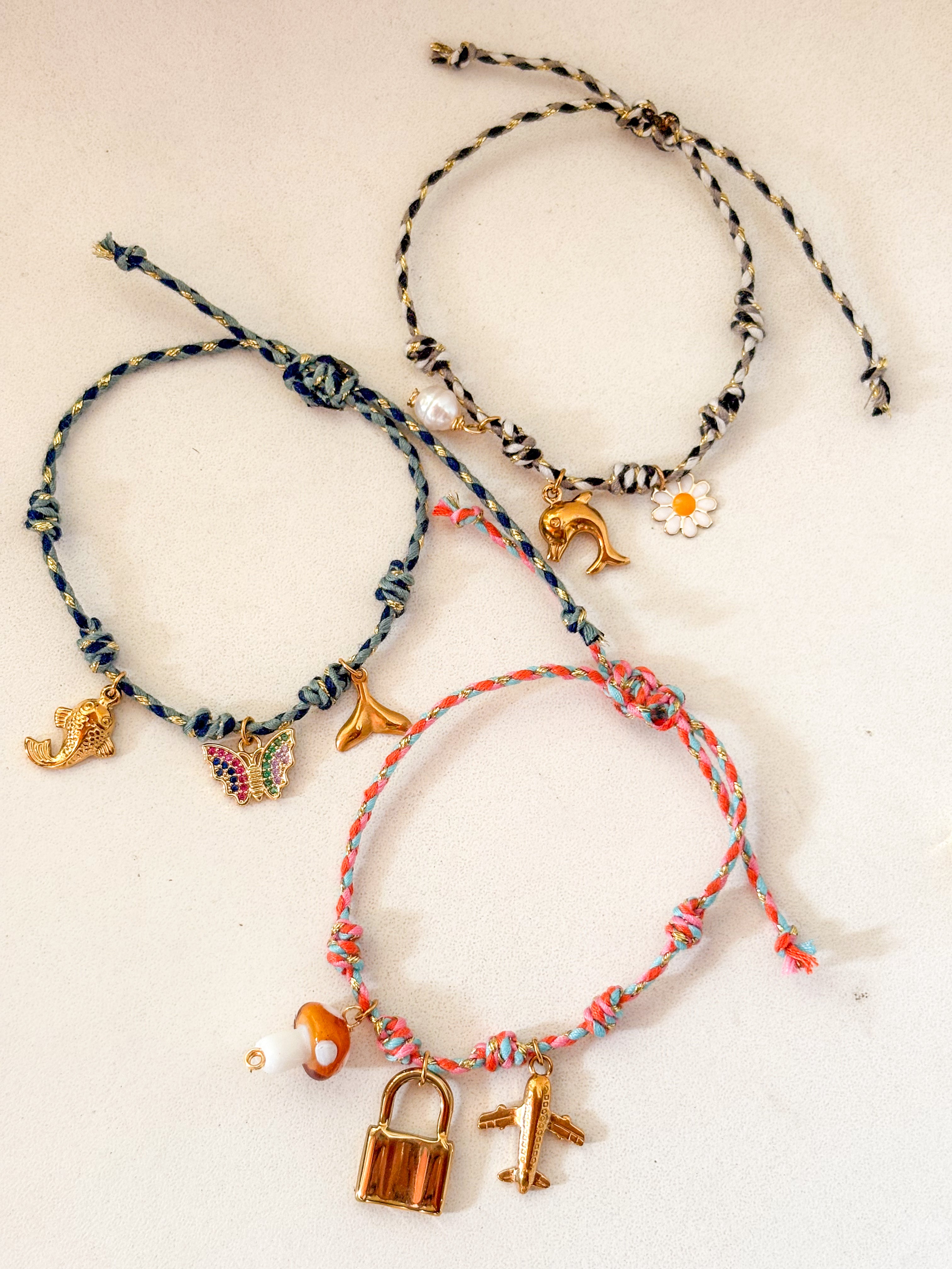 Pulsera encanto nudos