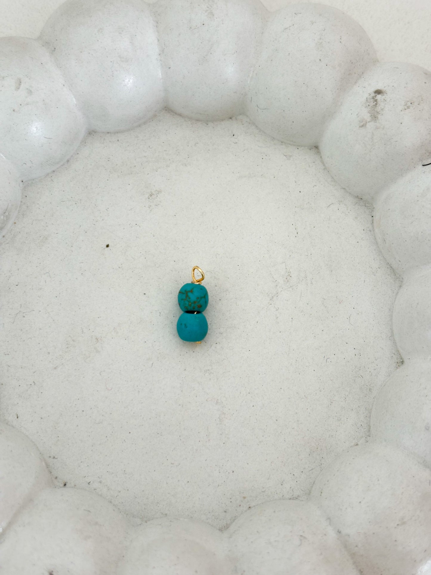 Línea piedras turquesa